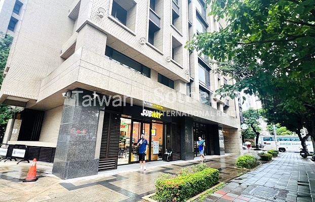 皇翔玉璽黃金店舖(Subway)建物外觀